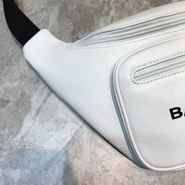 バレンシアガ ウエストポーチ スーパーコピー バレンシアガ ベルトバッグ Everyday leather